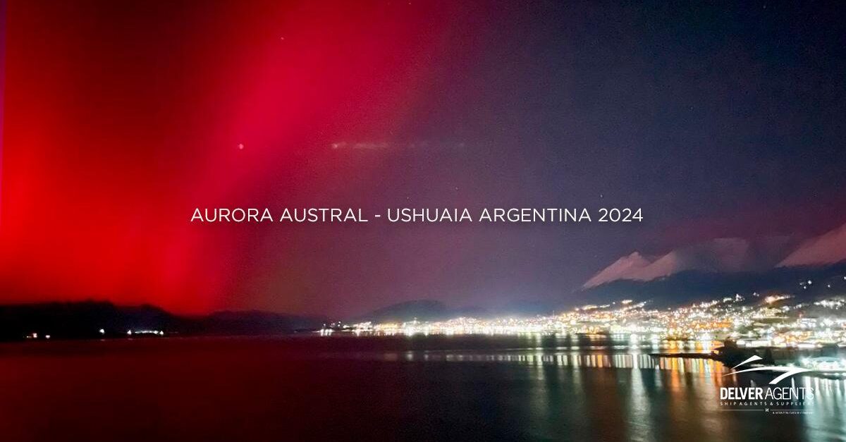 Aurora Australis Appears in Ushuaia